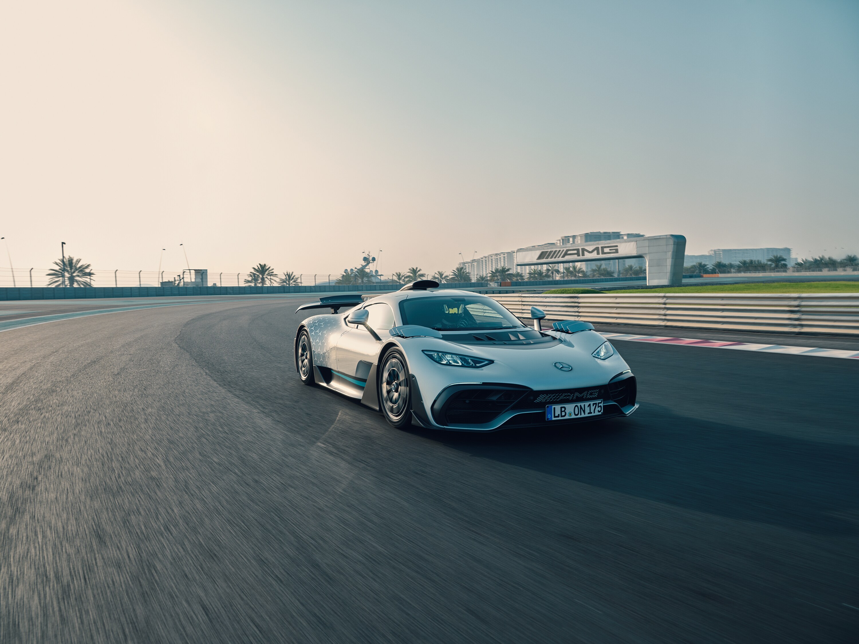 歴史とブランド | メルセデス・ベンツ