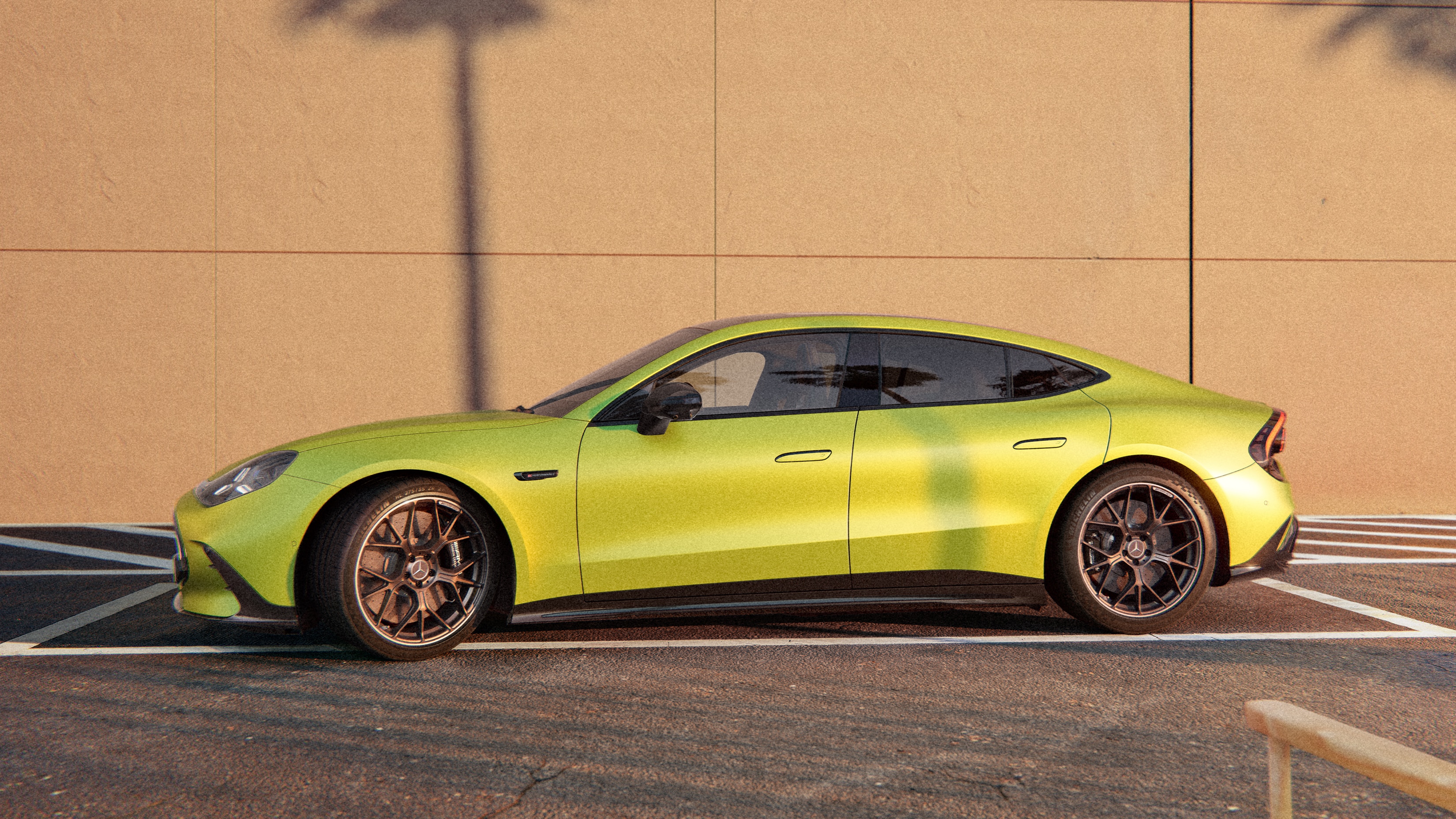 新型メルセデスAMG GT 4ドアクーペ（C590）の外観