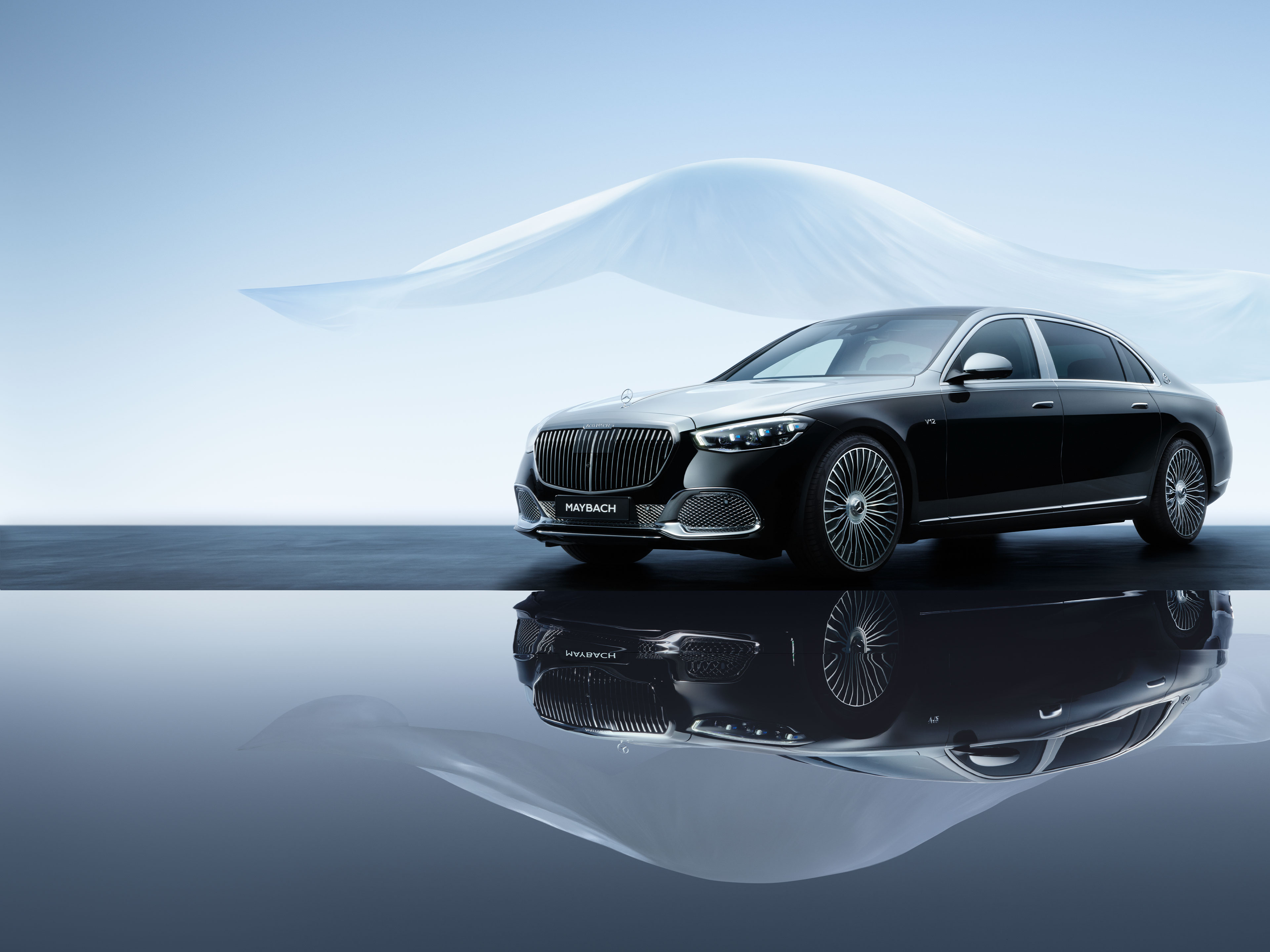 S-Class | Trademark | Mercedes-Maybach Side view of the Mercedes-Maybach S-Class.