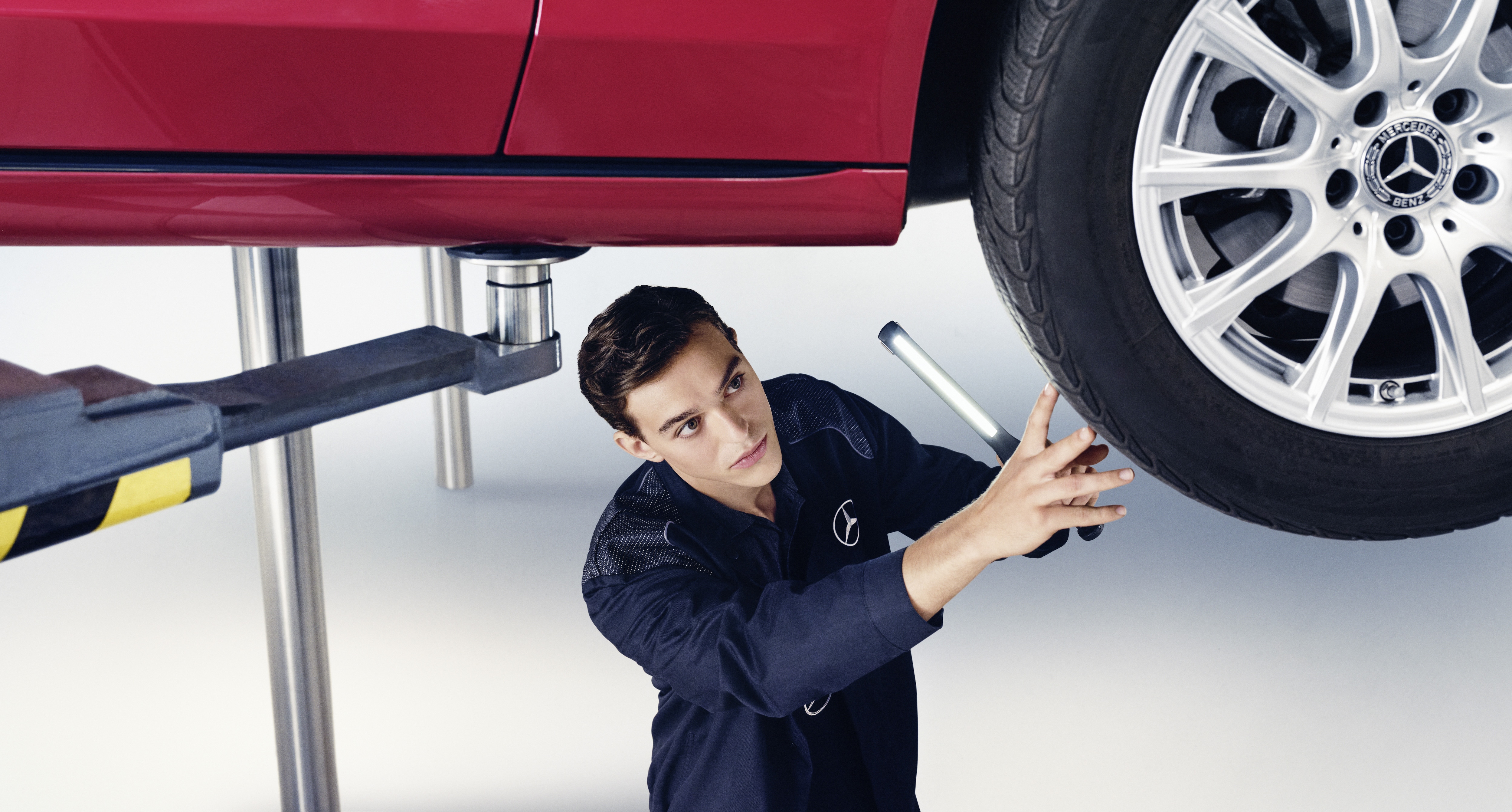 純正部品 | Mercedes-Benz