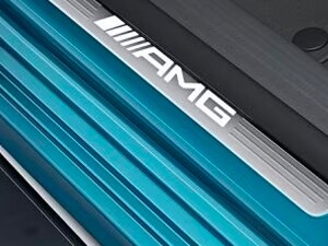 Mercedes-AMG CLA Coupé イルミネーテッドステップカバー