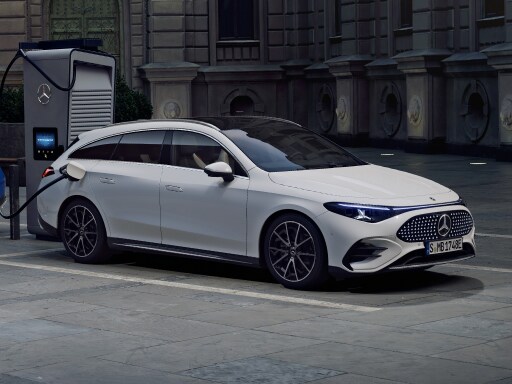 CLA Shooting Brake with EQ Technology 外部給電機能