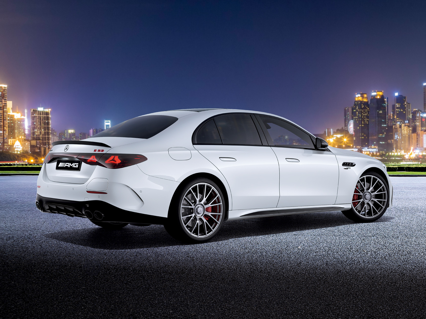 Mercedes-AMG E 53 HYBRID 4MATIC+ Edition Night Carbon(PHEV) Mercedes-AMG E 53 HYBRID 4MATIC+ Edition Night Carbon(PHEV)