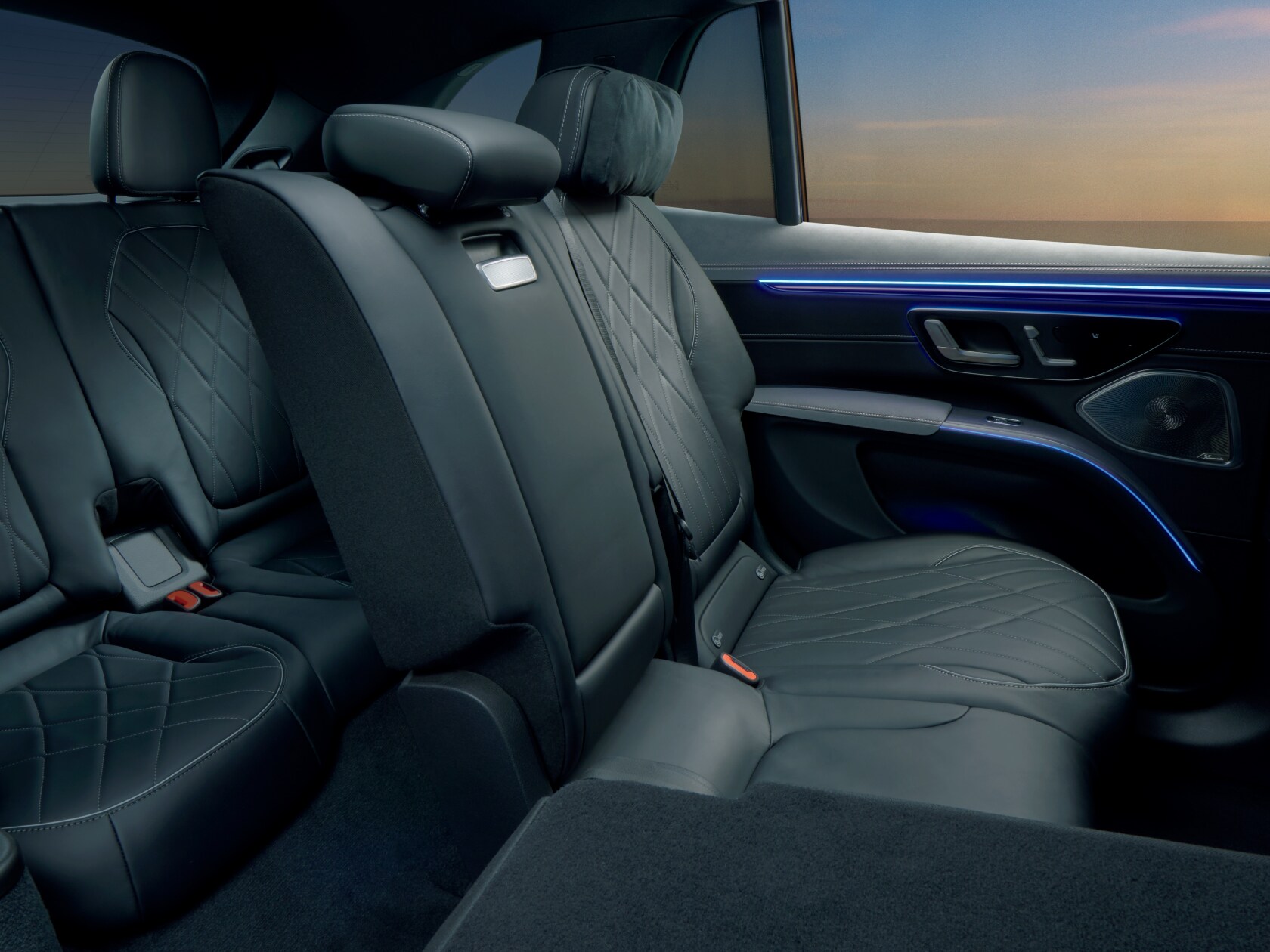 EQS SUV ショーファーパッケージ（EQS SUV専用）