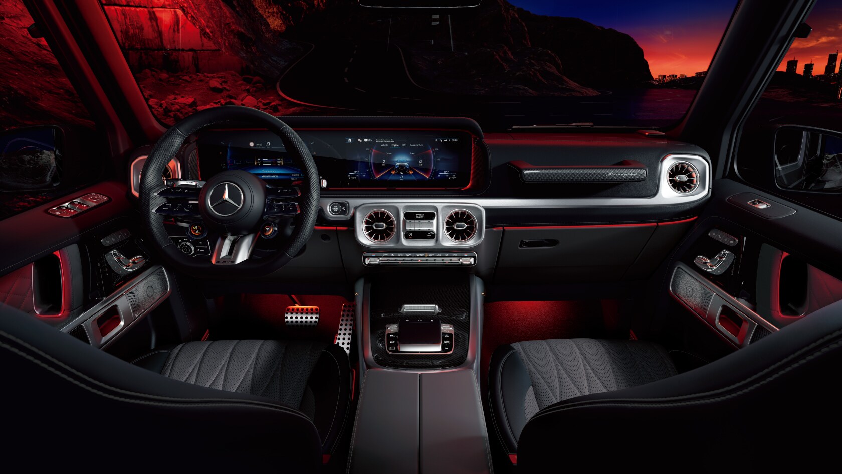 メルセデスAMG G 63（ISG）のインテリア公式画像。ナッパレザーシートとAMGパフォーマンスステアリング