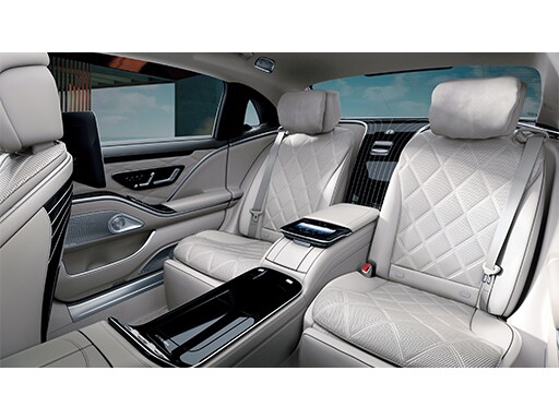 Mercedes-Maybach S-Class エグゼクティブシート［後席］