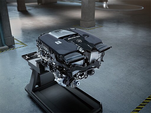 Mercedes-AMG SL 4.0ℓ直列8気筒直噴エンジン