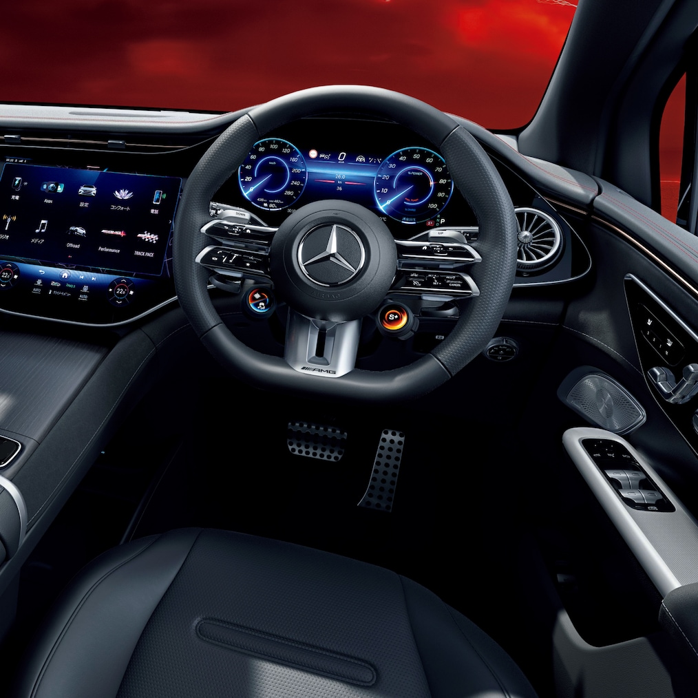 ドライビングの高揚感と上質が共存する空間