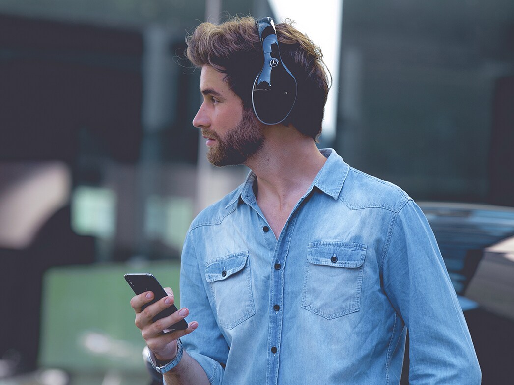 メルセデス・ベンツ ワイヤレスヘッドホン（アクティブノイズキャンセリング機能付）