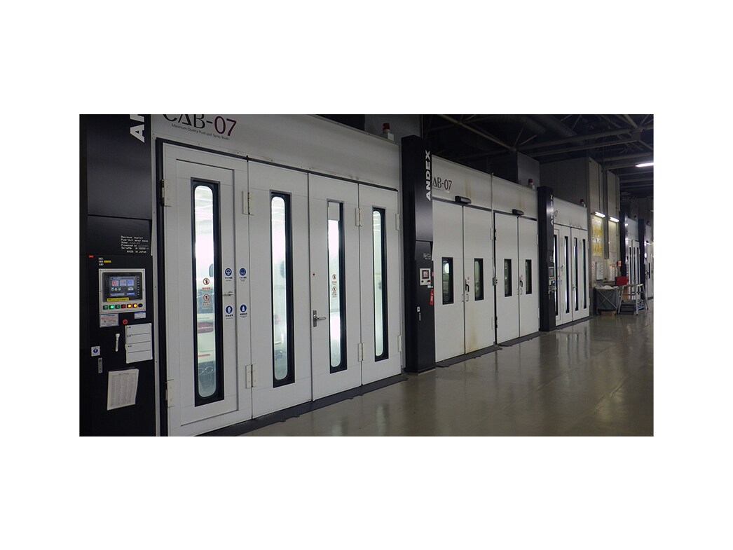 メルセデス・ベンツ正規販売店 指定板金塗装工場