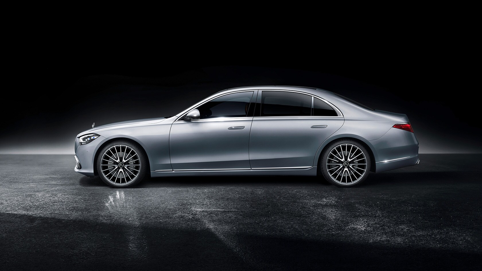 AMG21インチ マルチスポーク アルミホイール&タイヤ 特別セット AMG21インチ マルチスポーク アルミホイール&タイヤ 特別セット