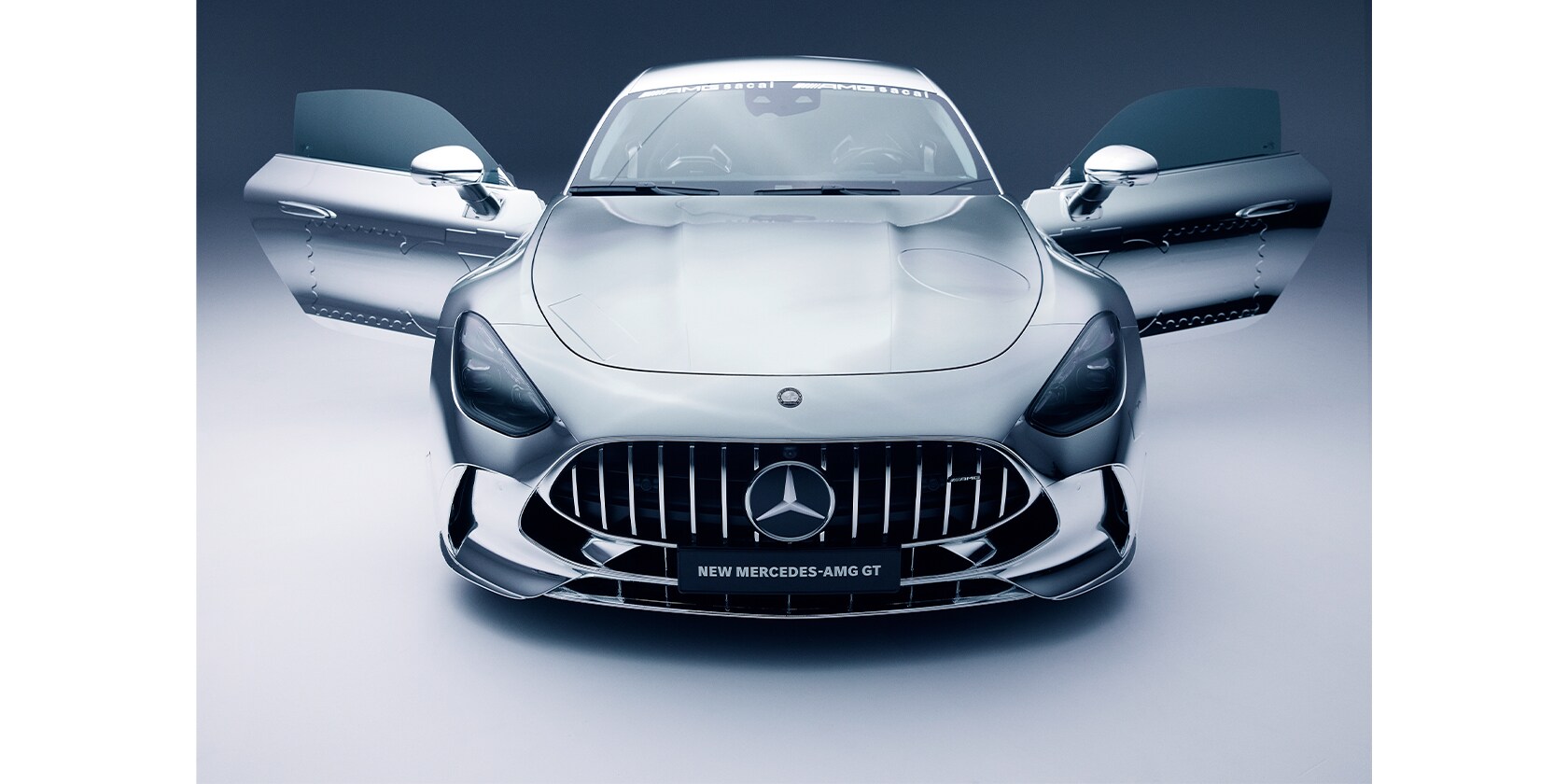 伝統と革新が融合したsacaiとのコラボ｜Mercedes-Benz LIVE