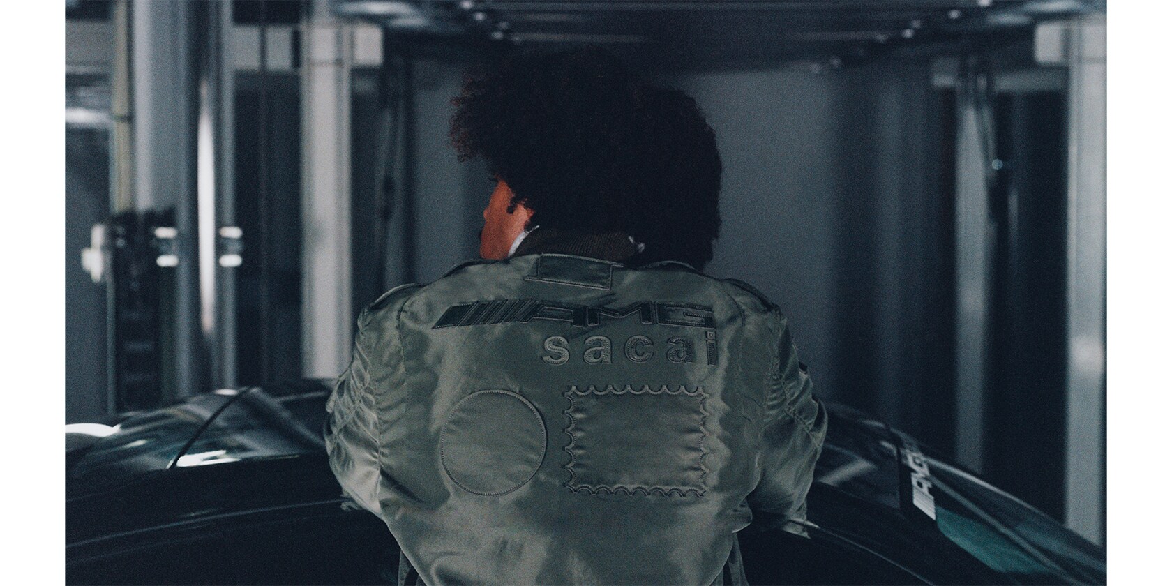 伝統と革新が融合したsacaiとのコラボ｜Mercedes-Benz LIVE