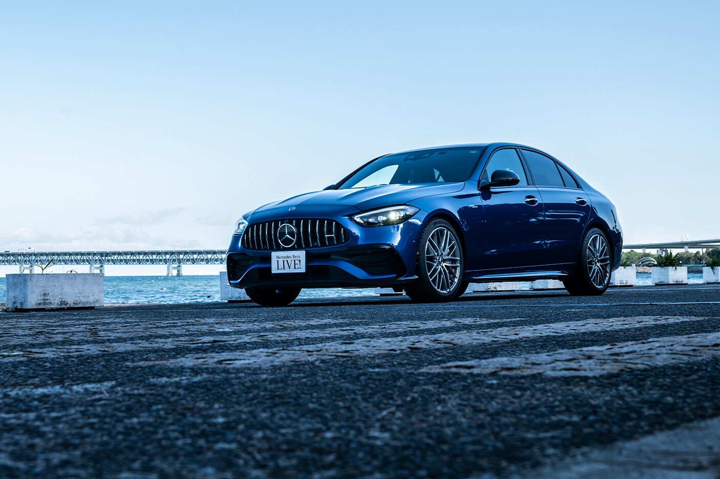 AMGモデルと豪奢なホテルステイで大阪・神戸を満喫する｜Mercedes-Benz 