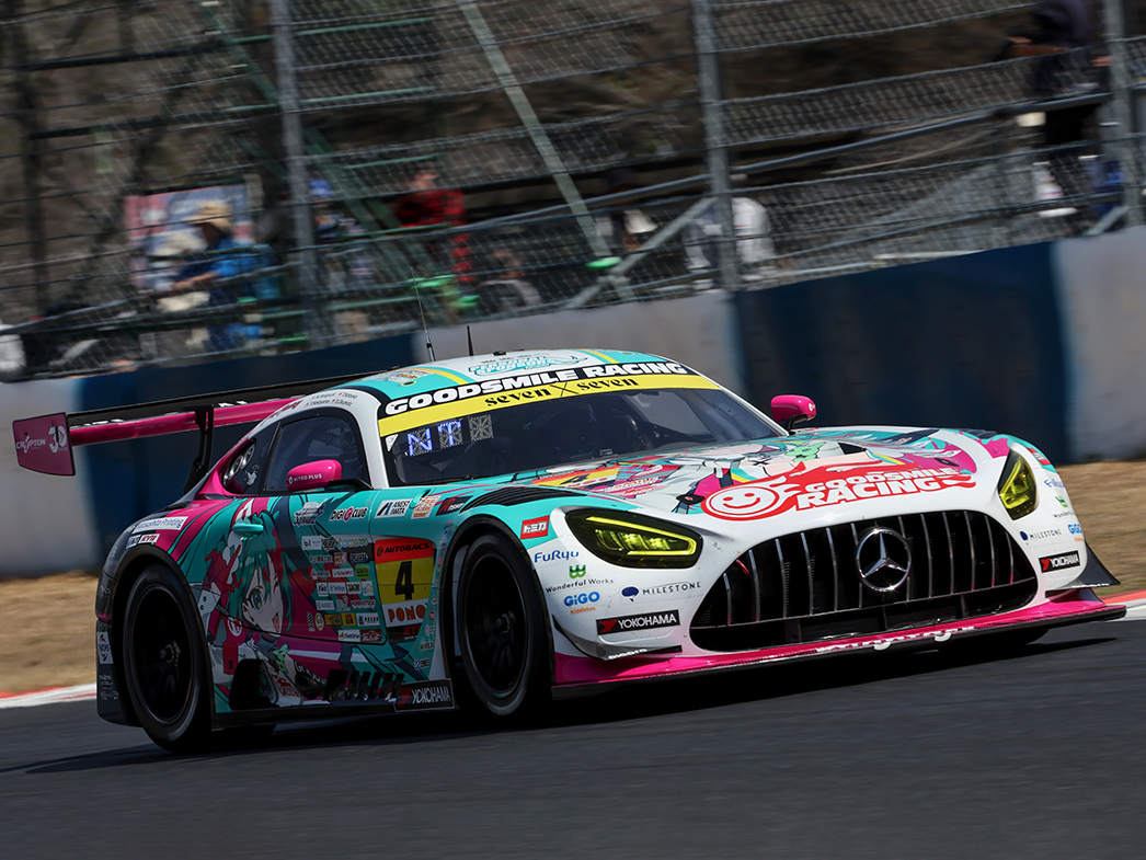 GOODSMILE RACING & TeamUKYO Car No. 4 GOODSMILE RACING & TeamUKYO Car No. 4