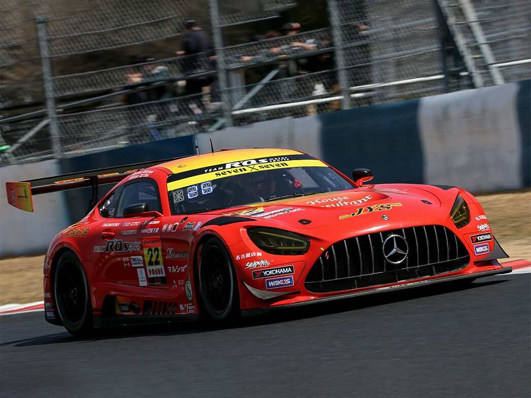 R’Qs MOTOR SPORTS Car No. 22