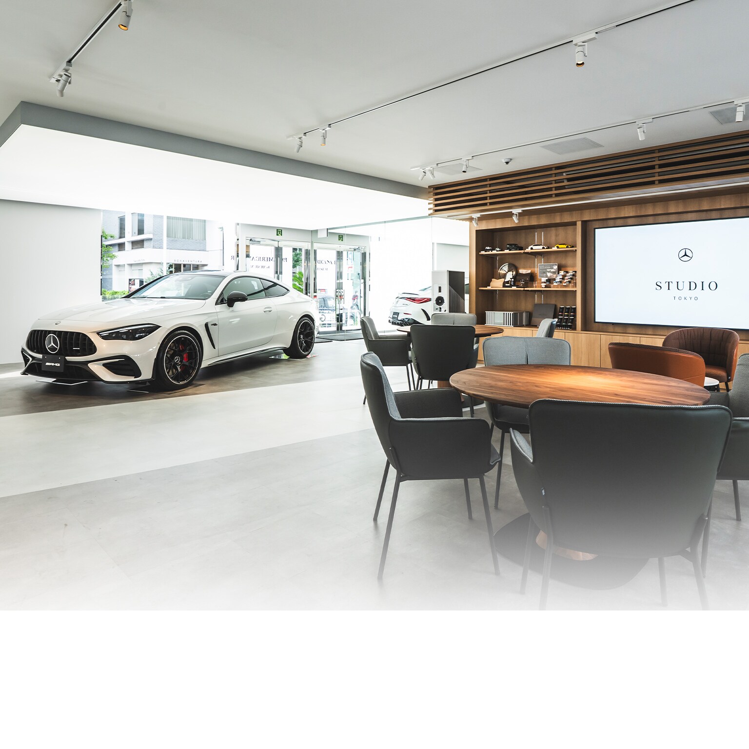 世界的アーティスト、VERDYも登場！ グランドオープンを遂げた「Mercedes-Benz STUDIO TOKYO」
