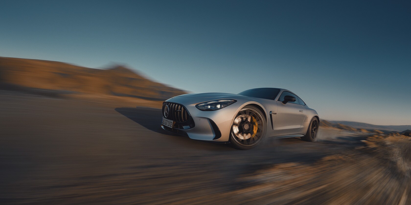 2024 メルセデスAMG ＋ポルシェ　カレンダー２点 2024 メルセデスAMG ＋ポルシェ カレンダー2点 2024 メルセデス