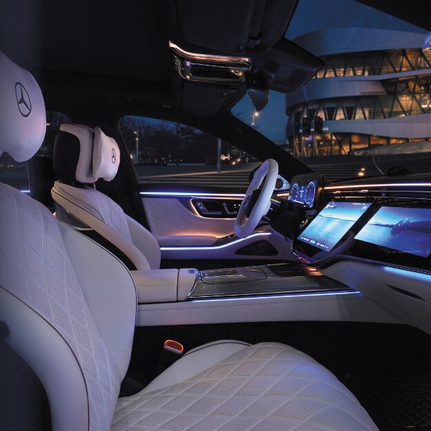 クラフトマンシップと先進のデジタル技術が紡ぎだす ファーストクラスの快適な空間