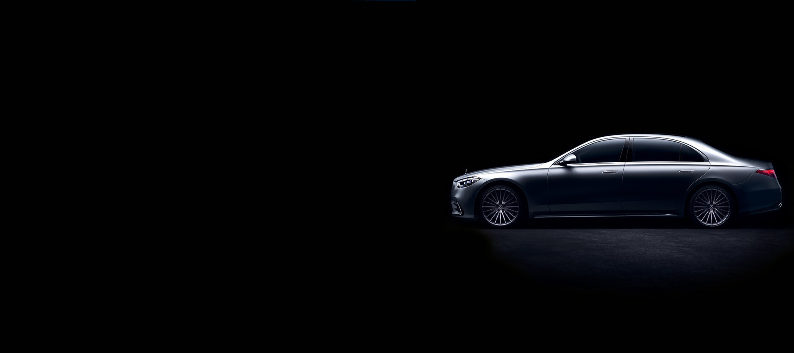 AMG-コンプリート車装備のインブレムです Mercedes-Benz（メルセデス・ベンツ） MERCEDES BENZ 純正品 ナイト